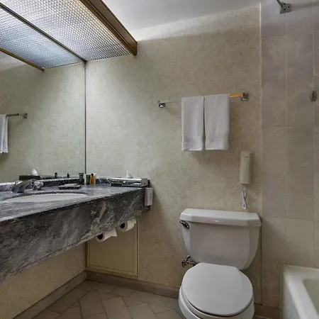 Hilton 5* Σμύρνη
