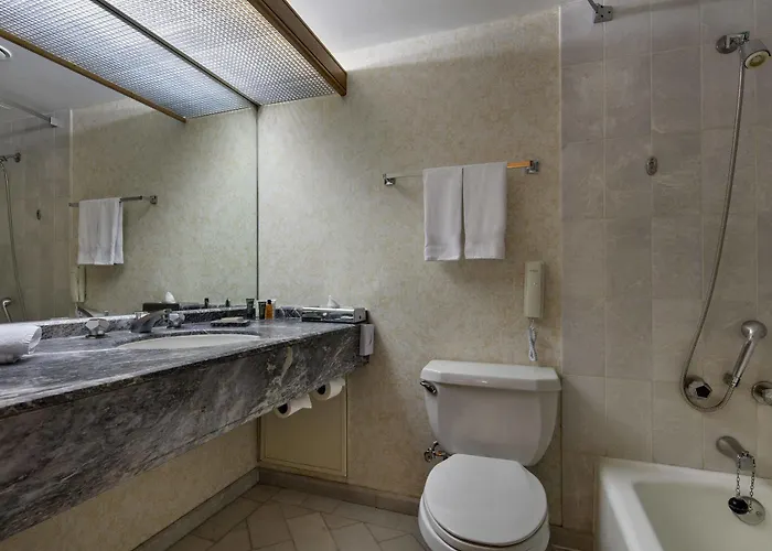 Hilton 5* איזמיר