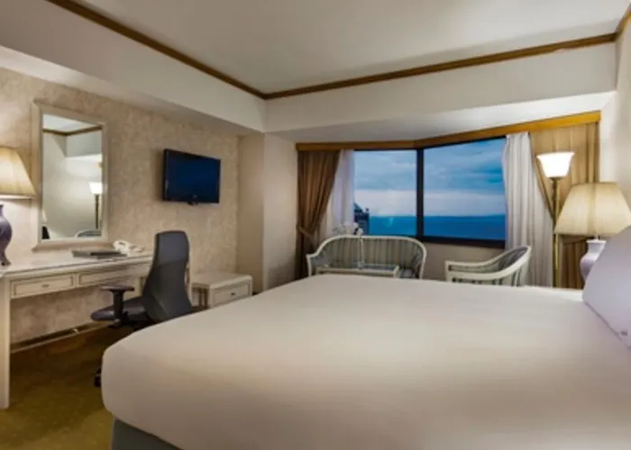 Hilton 5* איזמיר